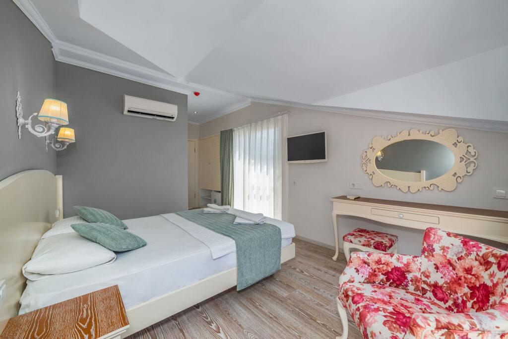 Majestic Hotel Олудениз Екстериор снимка